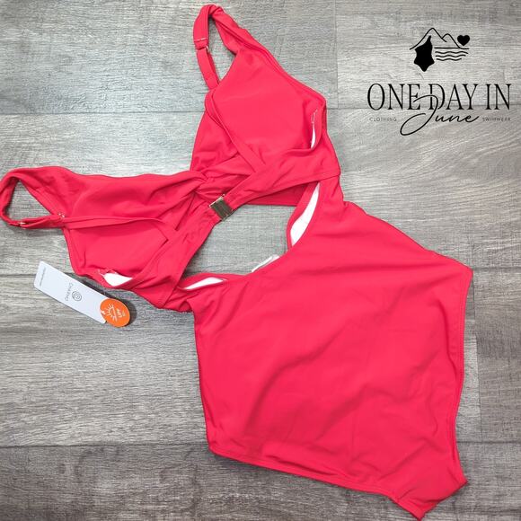 Charmo Twist Front Cut Out One Piece Swimsuit Size S - Picture 7 of 7